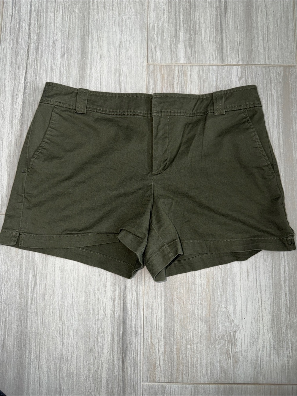 New York & Company Olive Green High Waist Chino Shorts size‎ 8